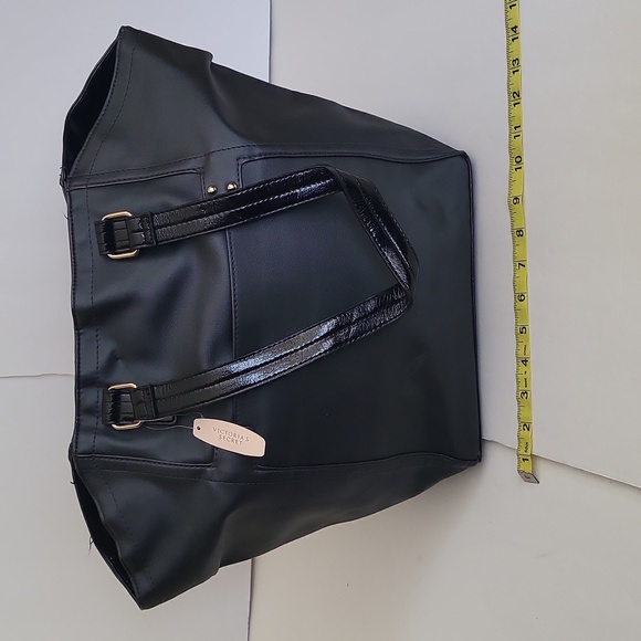 Victoria's Secret Handbags - NWT Victoria's Secret Black Patent Snap Top Large Tote